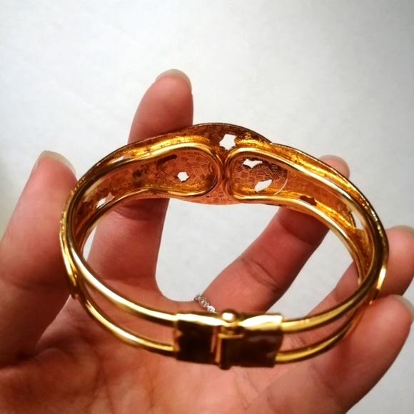 Vintage 1970's Enamel Cloisonne Goldtone Flower Hidden-hinge Bracelet - Picture 5 of 5